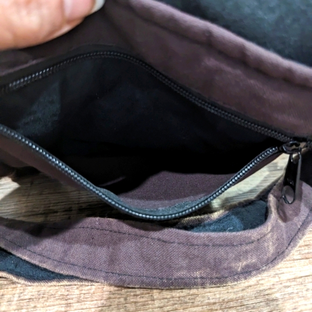 Unique hippy peace sign crossbody bag - Picture 5 of 8